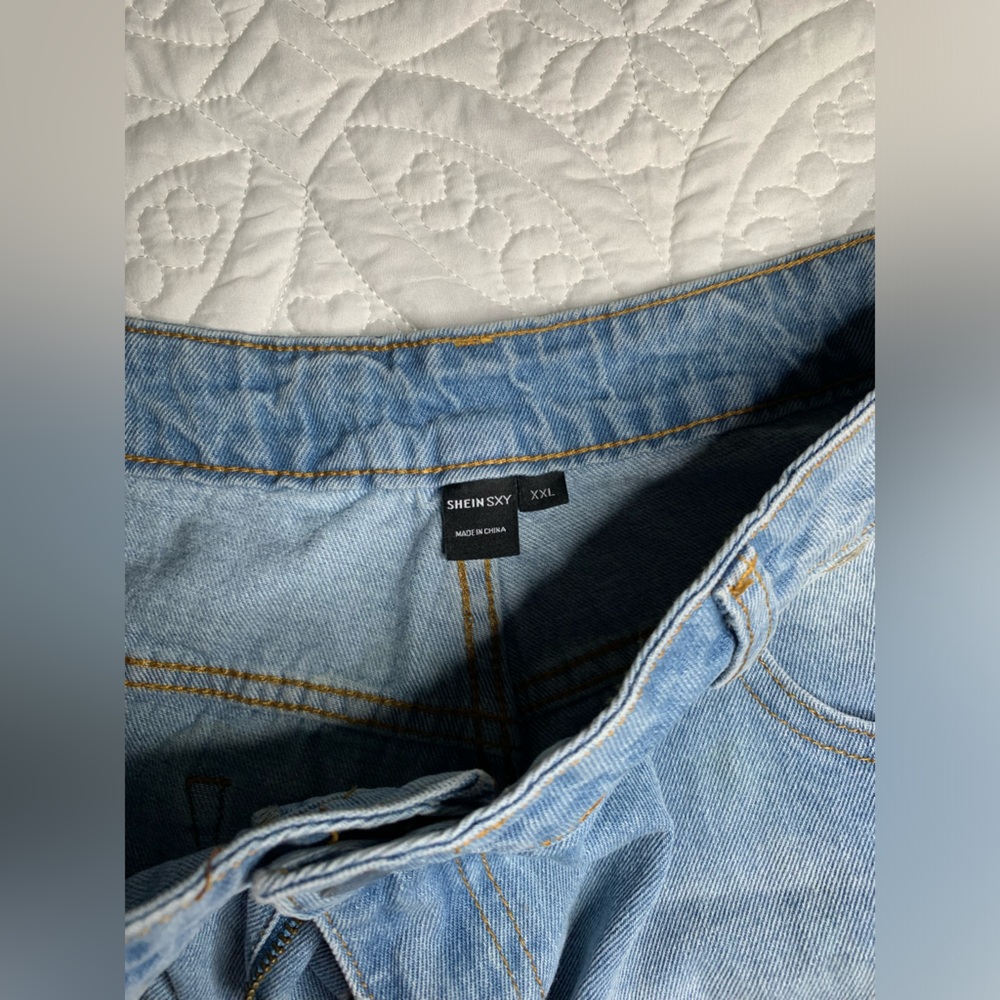 Ripped jeans for ladies